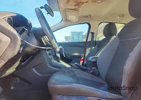 2014 Ford Focus Se z USA, uszkodzony, nr VIN 1FADP3F26EL263922